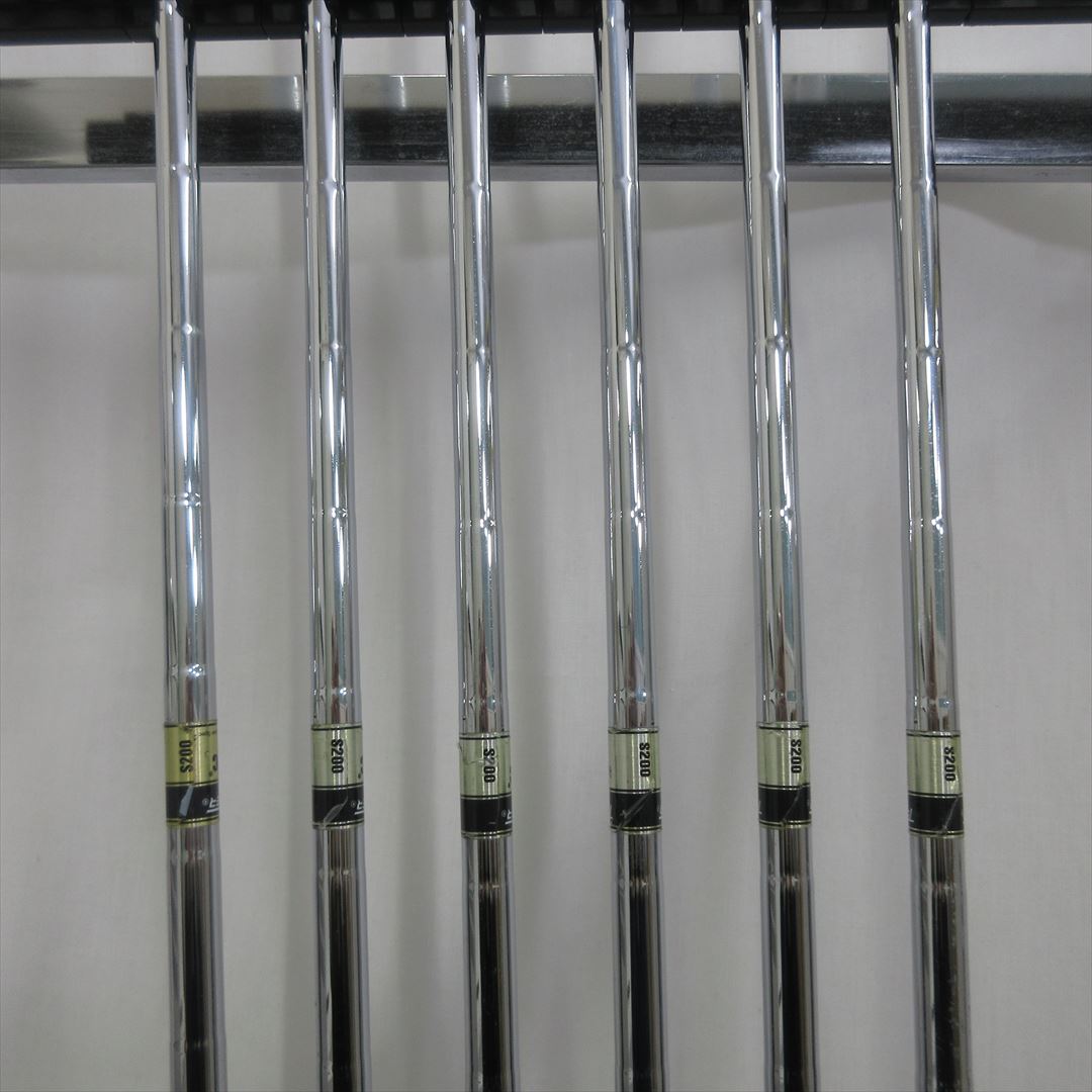 Titleist Iron Set Titleist AP2 712 Stiff Dynamic Gold 6 pieces